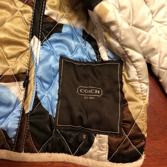 Winter White Coach jacket with rabbit fur - Picture 8 of 8